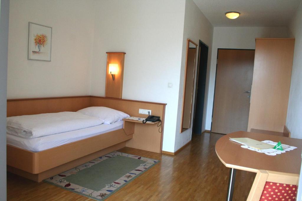 Hotel Cafe Lorenz Hohenems Habitación foto